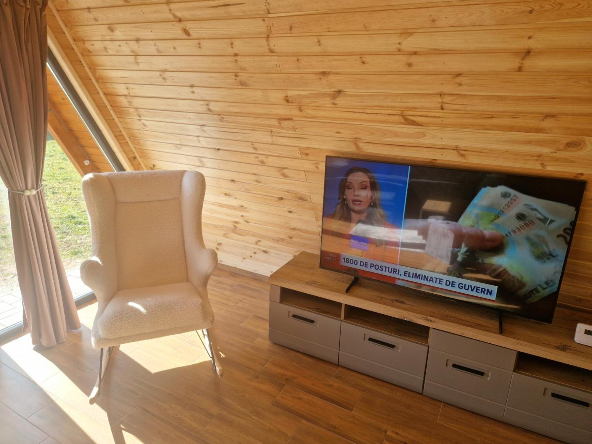 Gold A-frame Pestera Ursilor Holiday home *